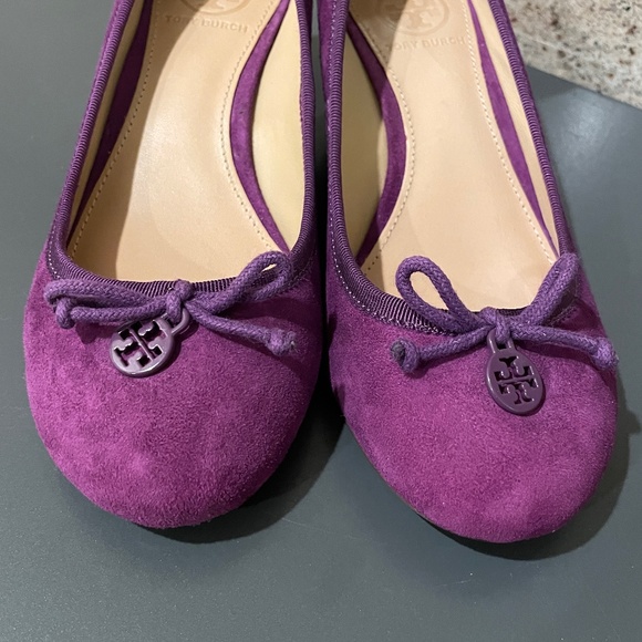 Tory Burch Suede Chelsea Wedges (US 5) - NWOT - Picture 4 of 4
